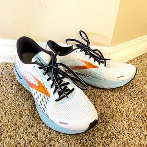 Womens Brooks Adrenaline 21